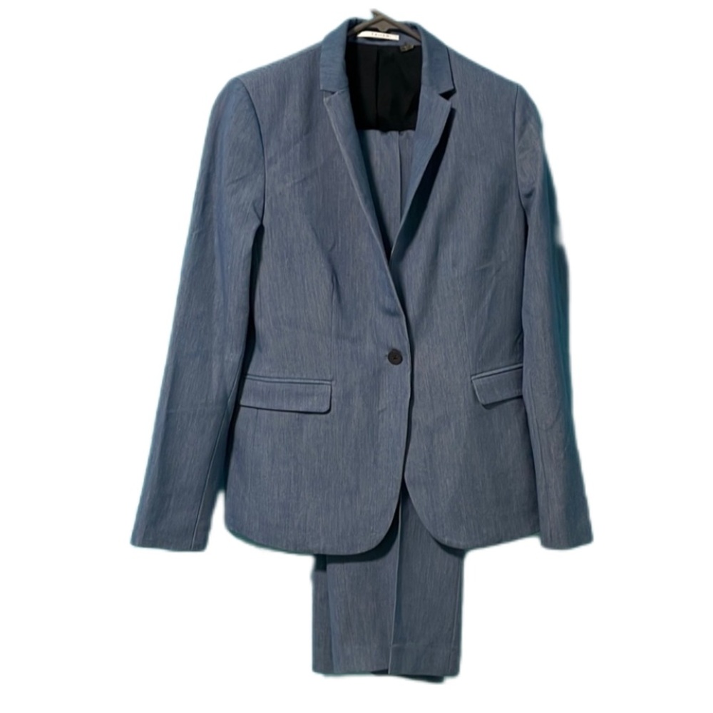 Tahari blazer and pants set
